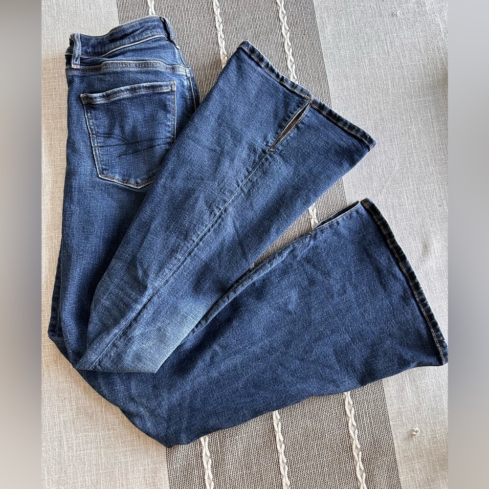 American Eagle Super Hi-Rise Flare Jeans